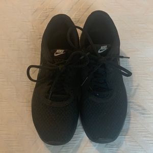 Nike Women’s Tanjun